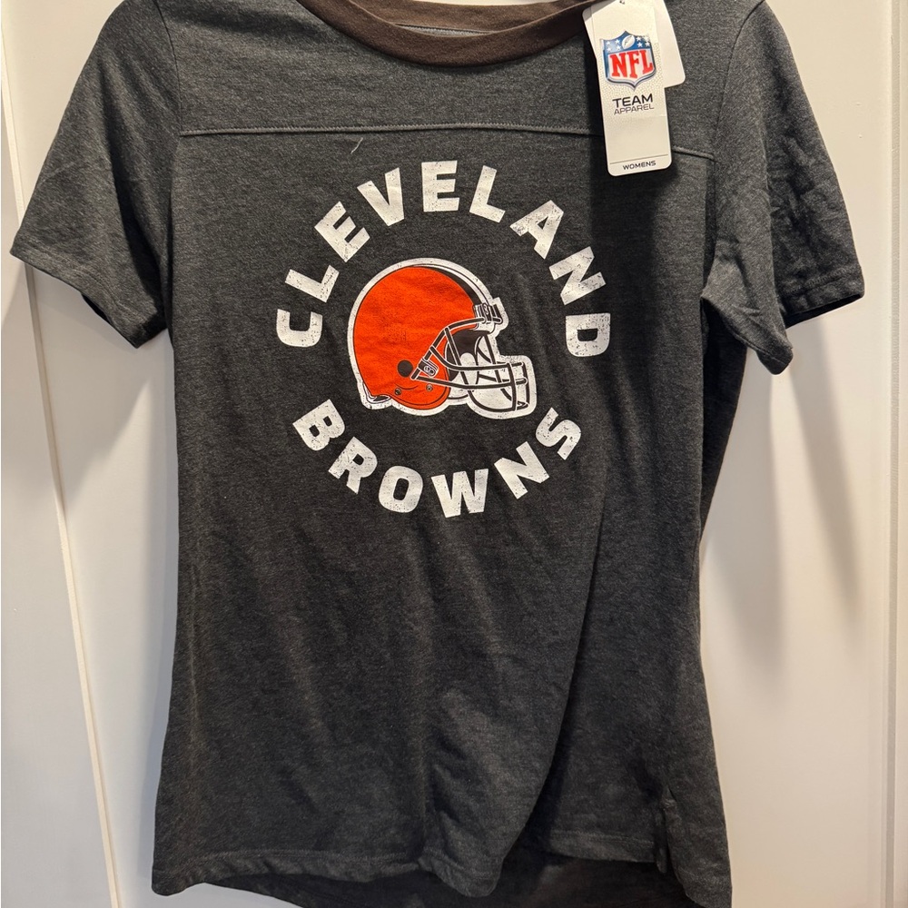 NWT Cleveland Browns Womens Gray T-Shirt Size M